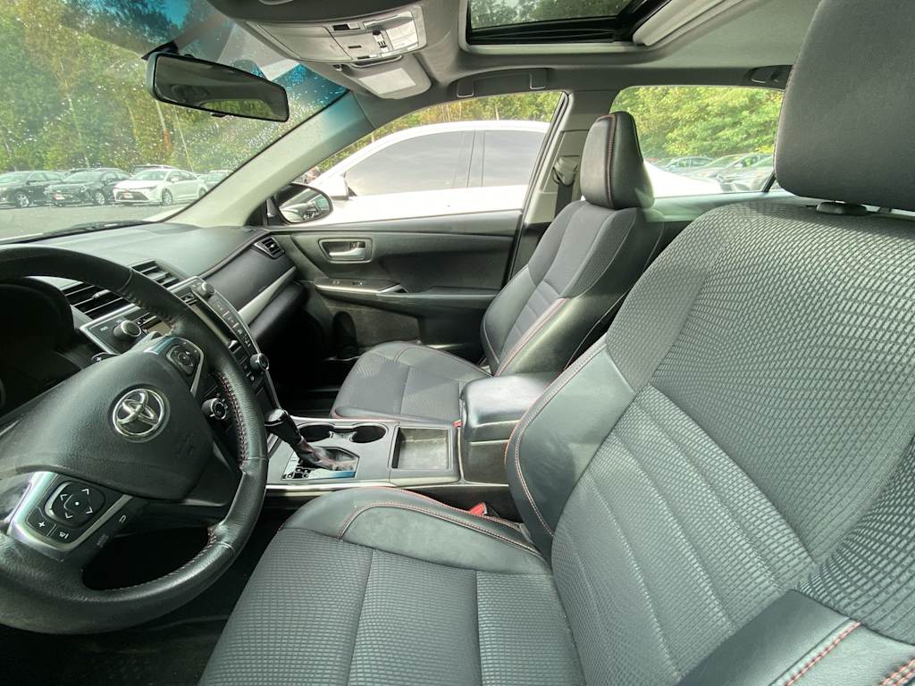 Thumbnail: 2017 Toyota Camry - 7