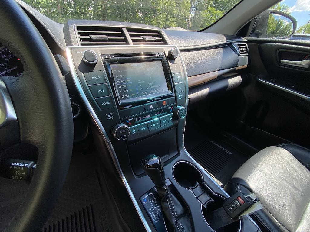 Thumbnail: 2017 Toyota Camry - 5