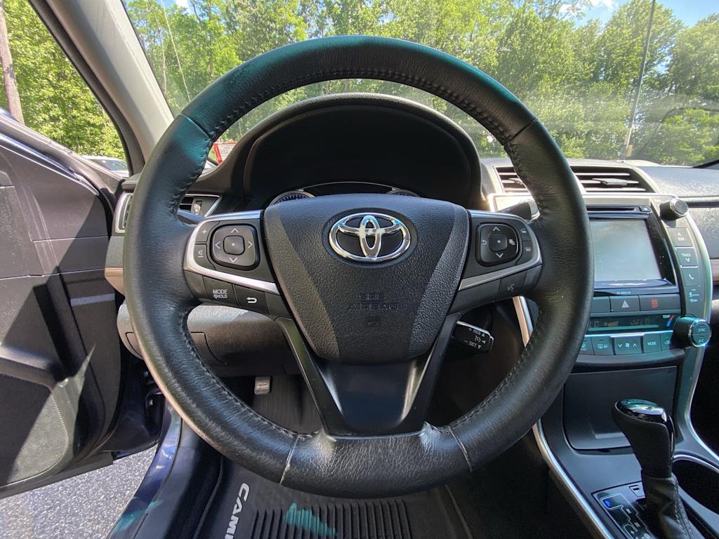 Thumbnail: 2017 Toyota Camry - 9