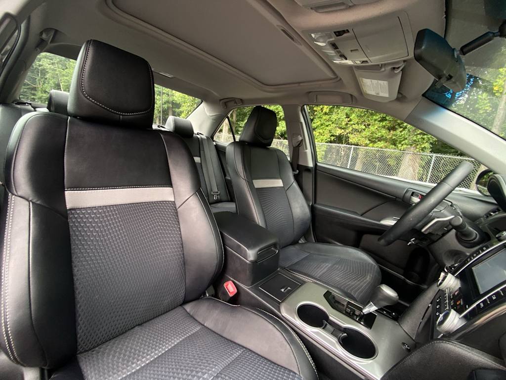Thumbnail: 2014 Toyota Camry - 32