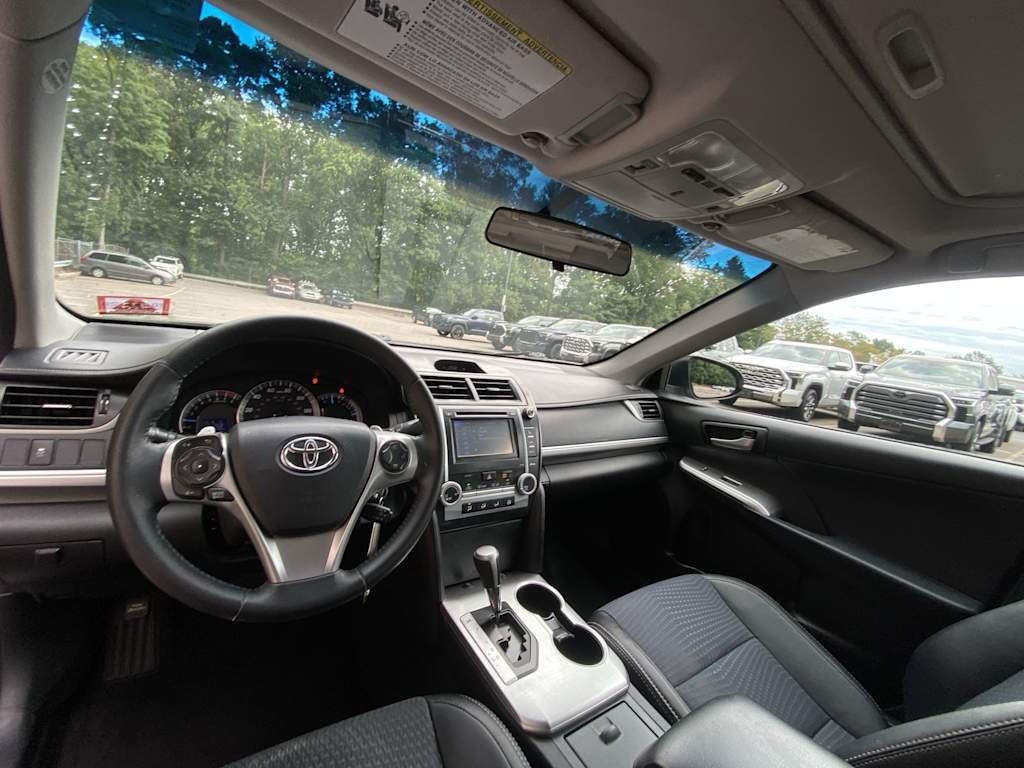 Thumbnail: 2014 Toyota Camry - 9