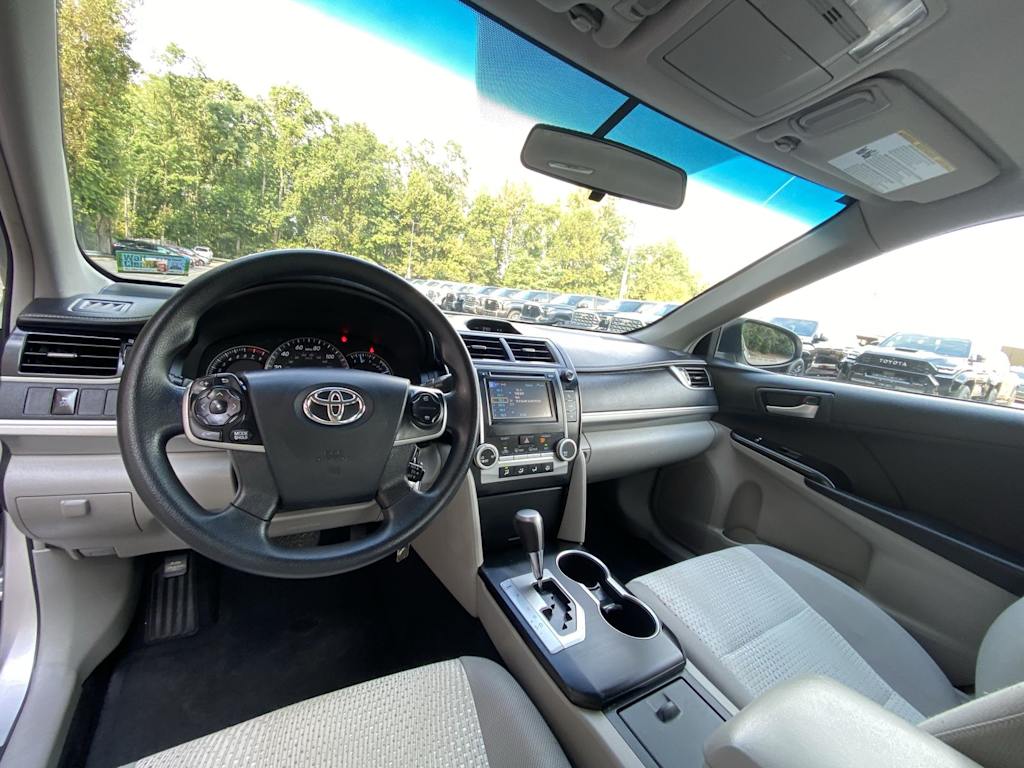 Thumbnail: 2012 Toyota Camry - 9