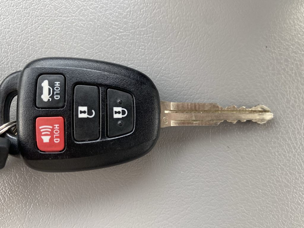 Thumbnail: 2012 Toyota Camry - 18