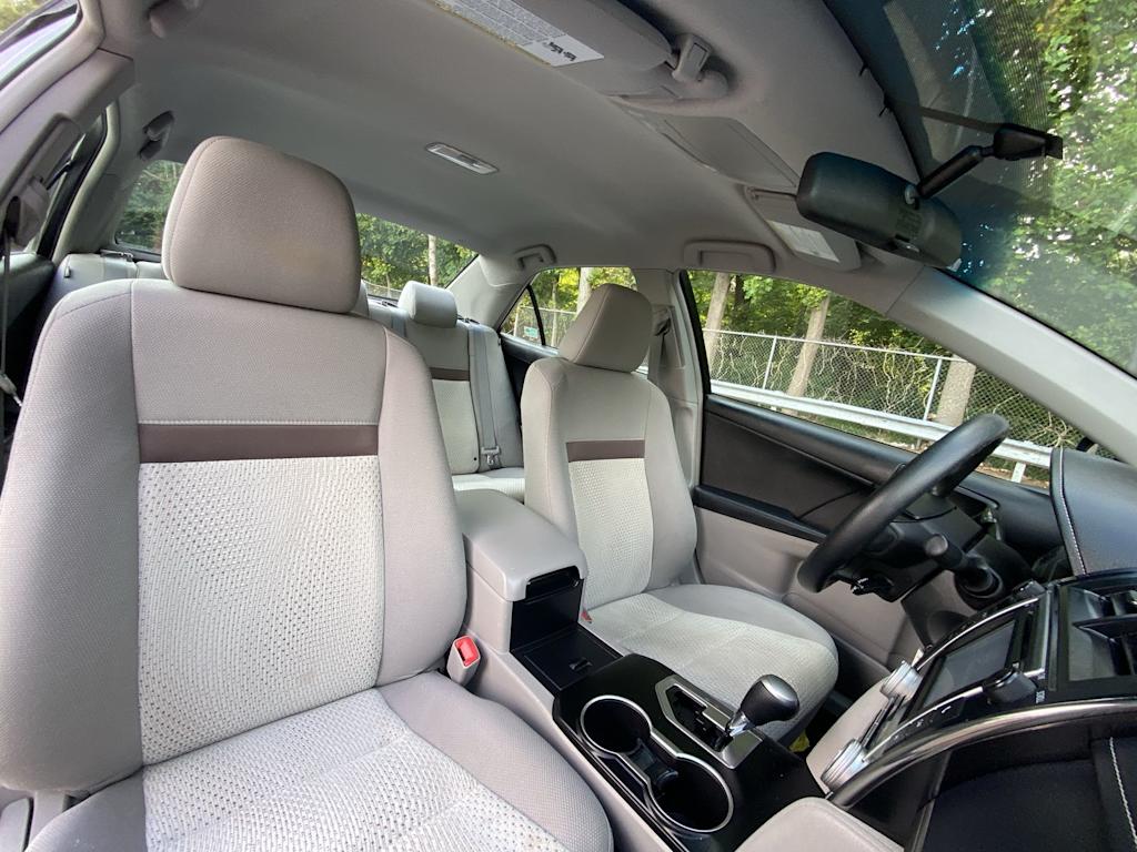Thumbnail: 2012 Toyota Camry - 32