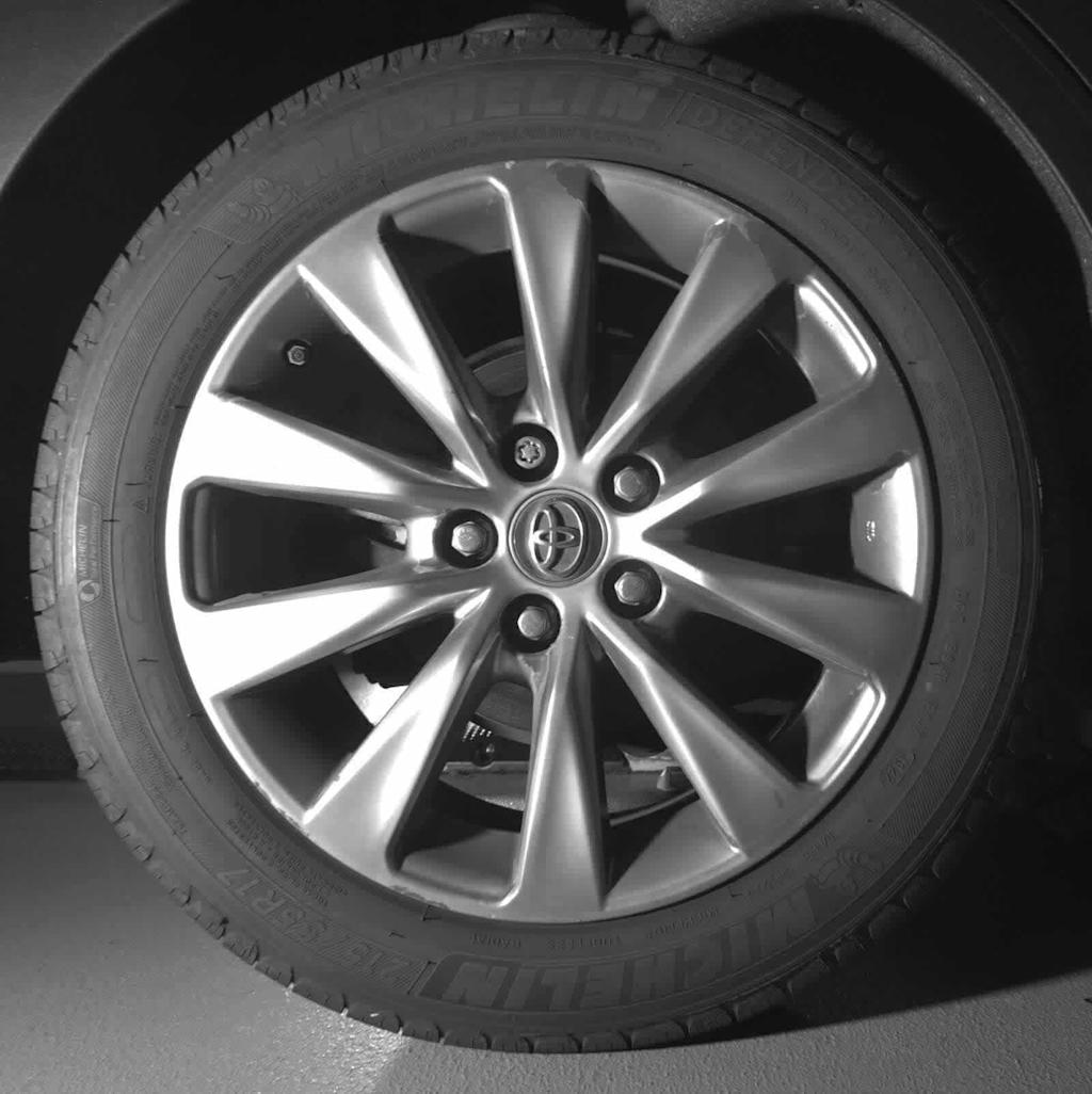 Thumbnail: 2017 Toyota Camry - 13
