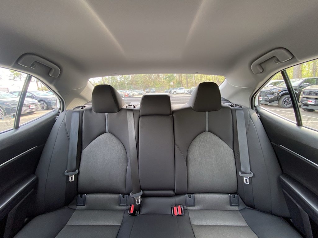 Thumbnail: 2024 Toyota Camry - 32