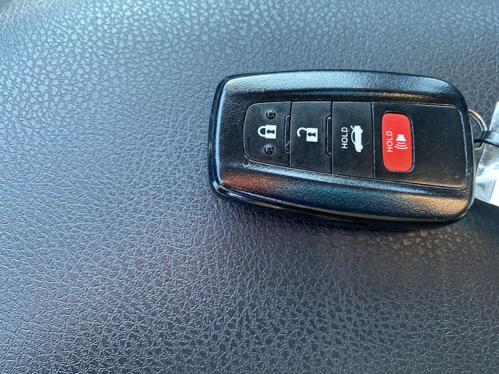 Thumbnail: 2021 Toyota Camry - 17