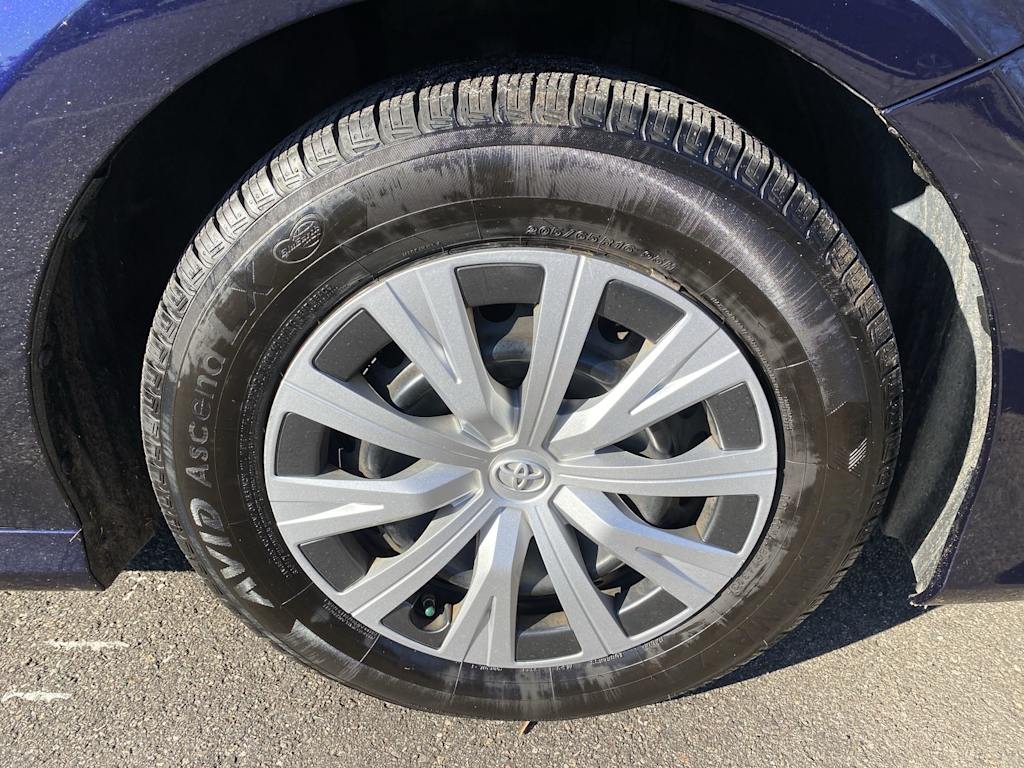 Thumbnail: 2021 Toyota Camry - 27