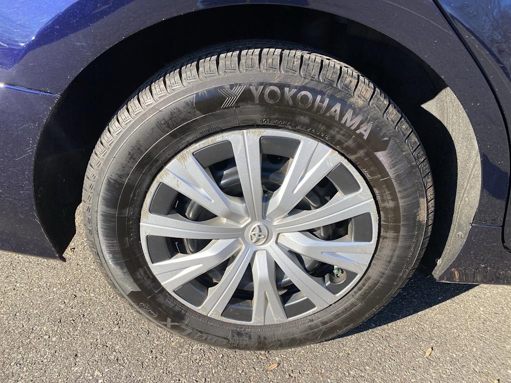 Thumbnail: 2021 Toyota Camry - 26