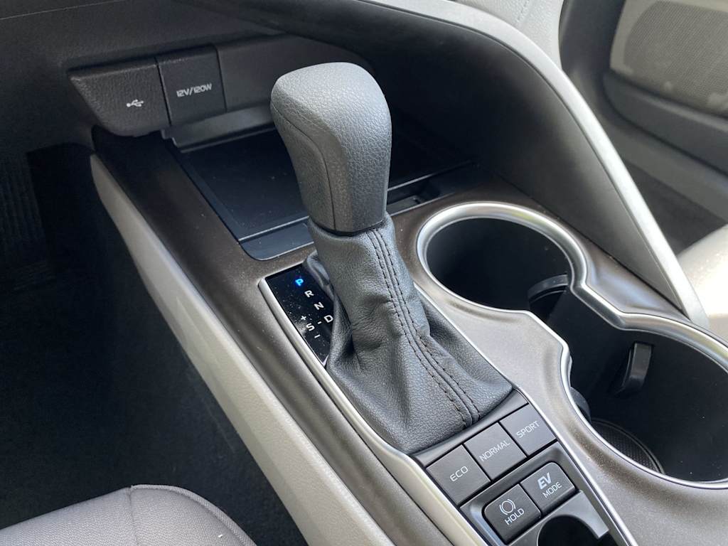 Thumbnail: 2022 Toyota Camry - 15