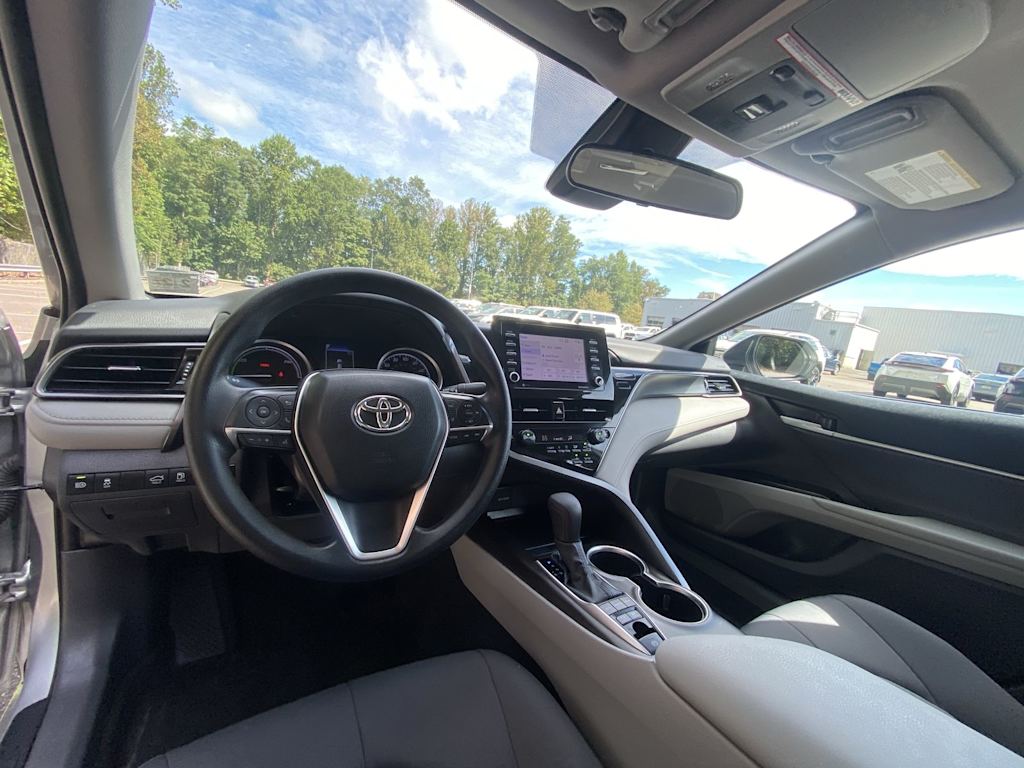 Thumbnail: 2022 Toyota Camry - 9