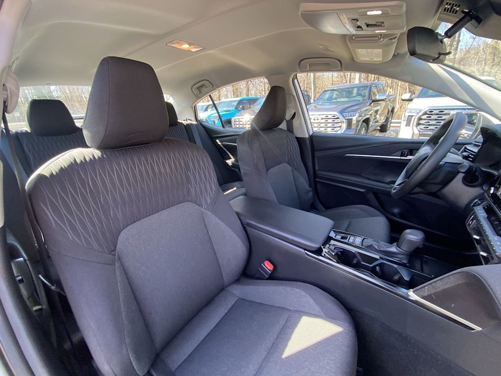 Thumbnail: 2025 Toyota Camry - 27