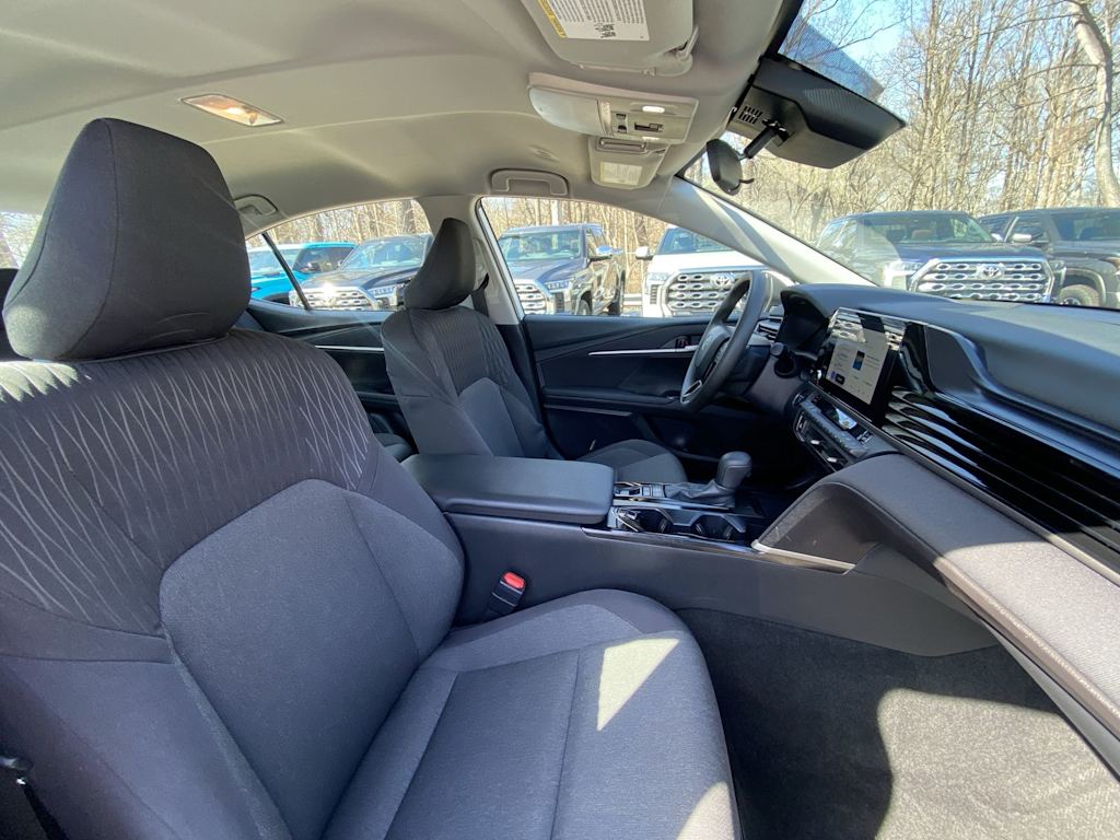 Thumbnail: 2025 Toyota Camry - 10