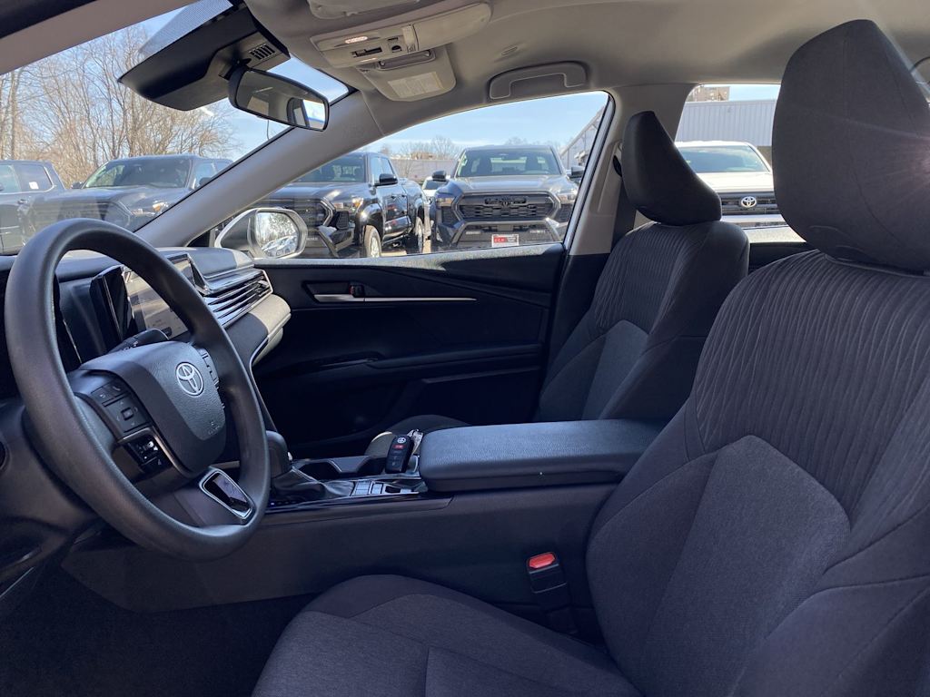 Thumbnail: 2025 Toyota Camry - 9