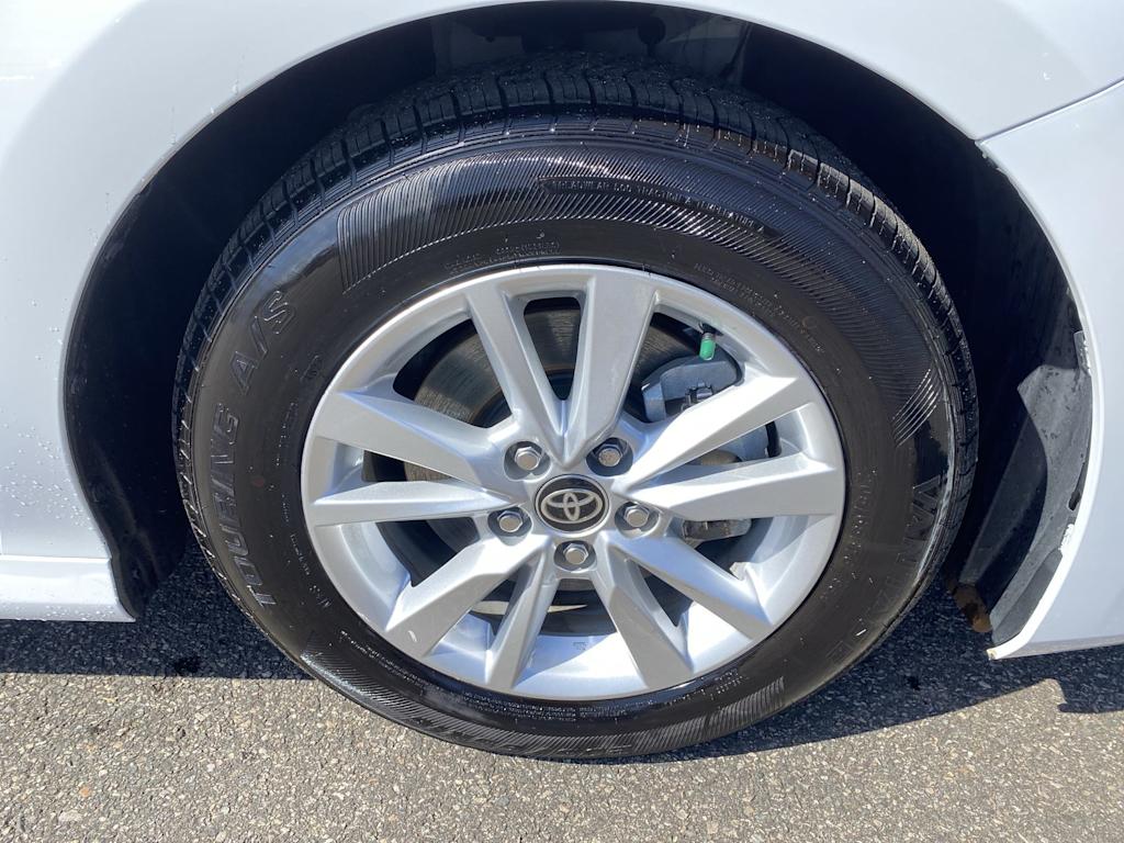 Thumbnail: 2025 Toyota Camry - 25