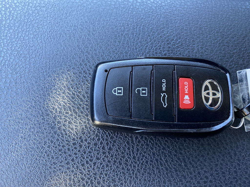 Thumbnail: 2025 Toyota Camry - 16