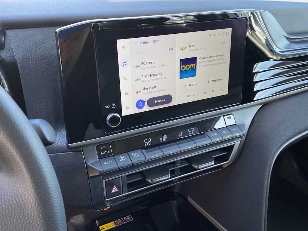 Thumbnail: 2025 Toyota Camry - 31