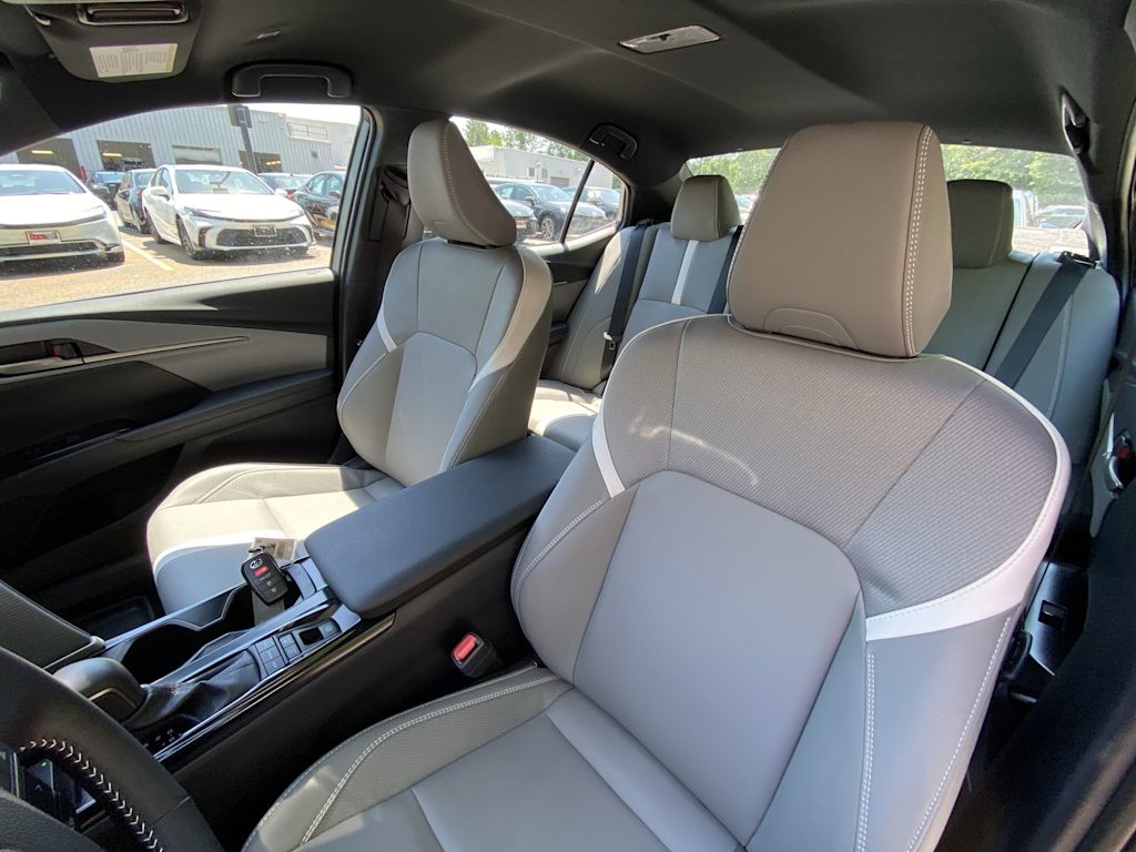 Thumbnail: 2026 Toyota Camry - 9