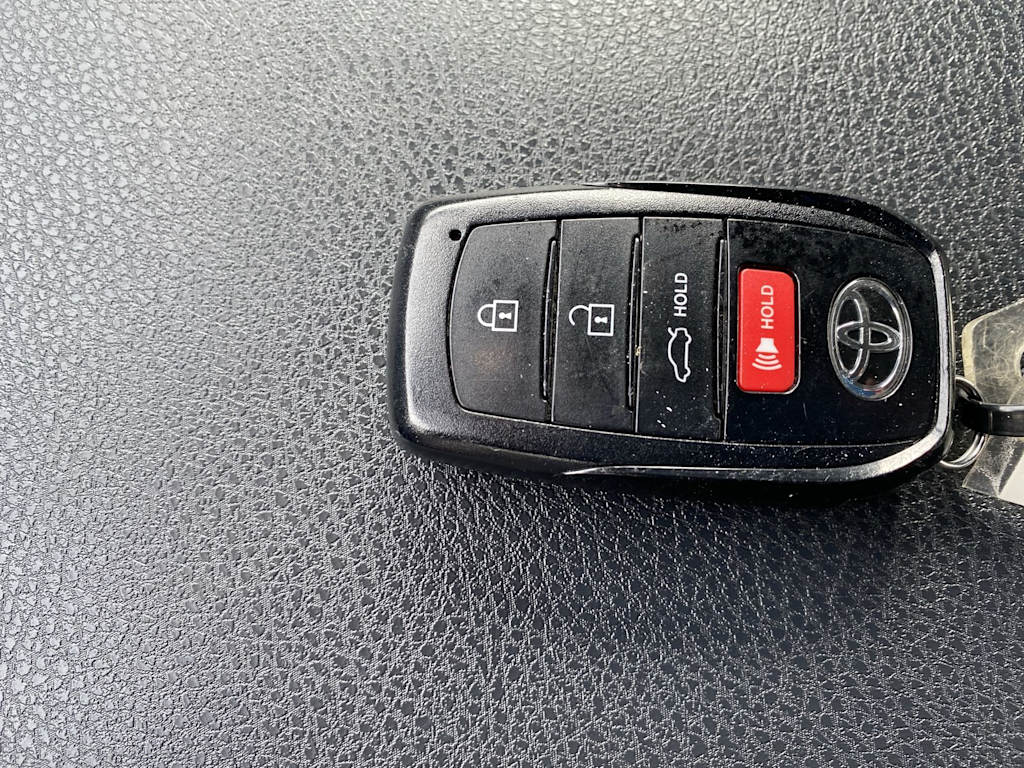 Thumbnail: 2025 Toyota Camry - 14