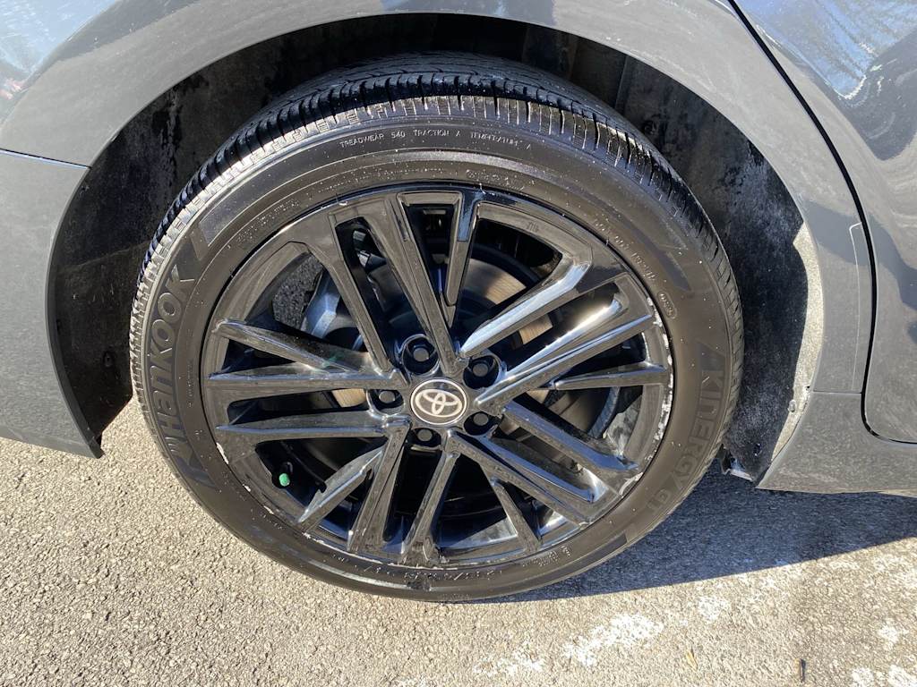 Thumbnail: 2025 Toyota Camry - 18