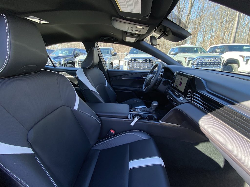 Thumbnail: 2025 Toyota Camry - 21