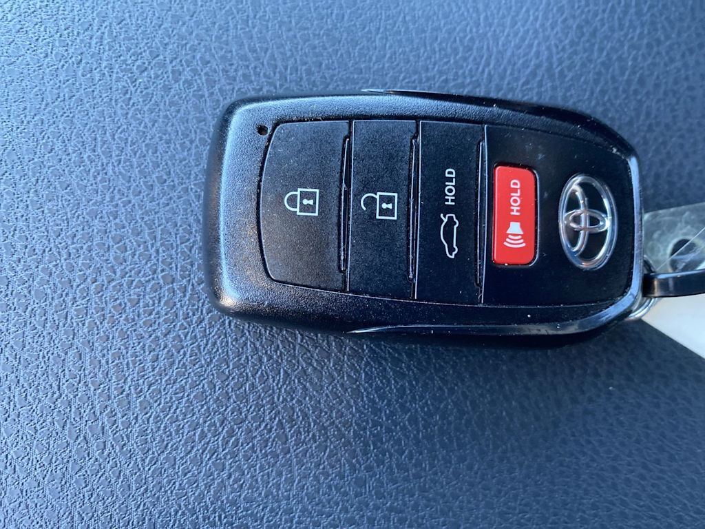 Thumbnail: 2025 Toyota Camry - 14