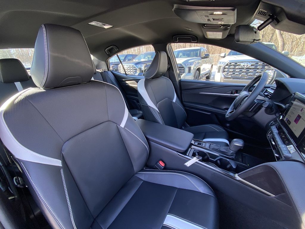 Thumbnail: 2025 Toyota Camry - 22