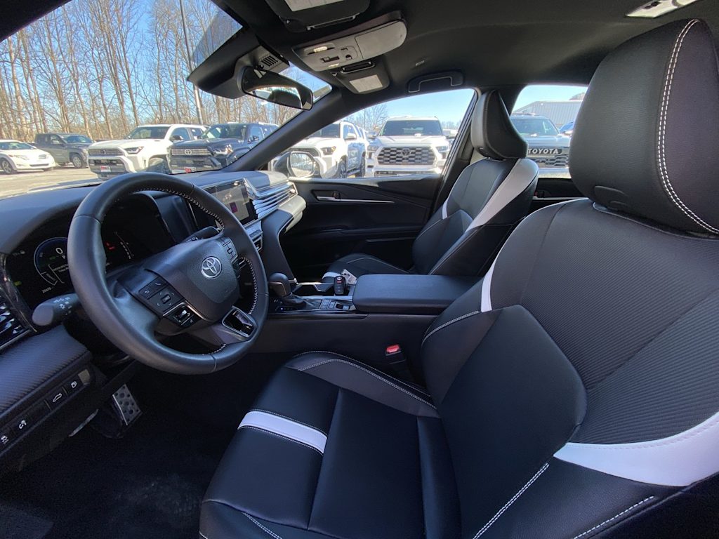 Thumbnail: 2025 Toyota Camry - 7