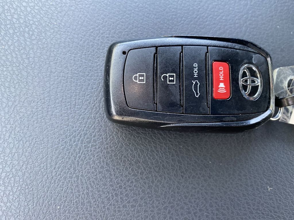 Thumbnail: 2025 Toyota Camry - 16