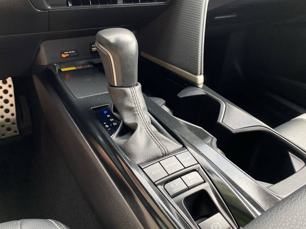 Thumbnail: 2025 Toyota Camry - 15