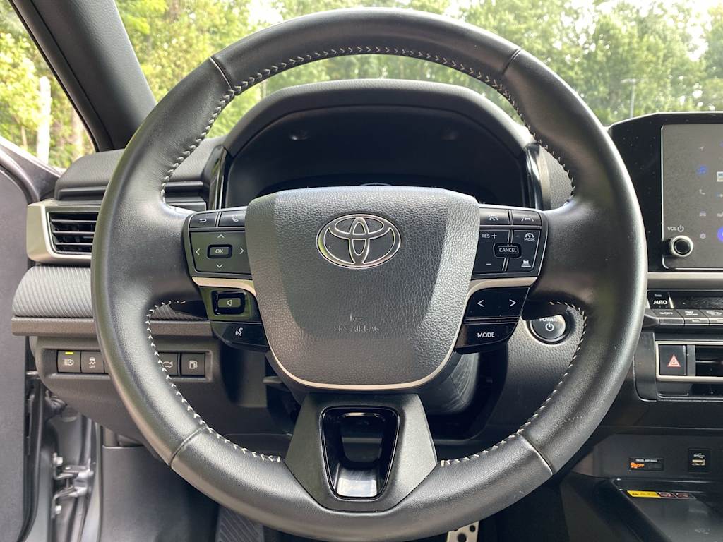 Thumbnail: 2025 Toyota Camry - 13