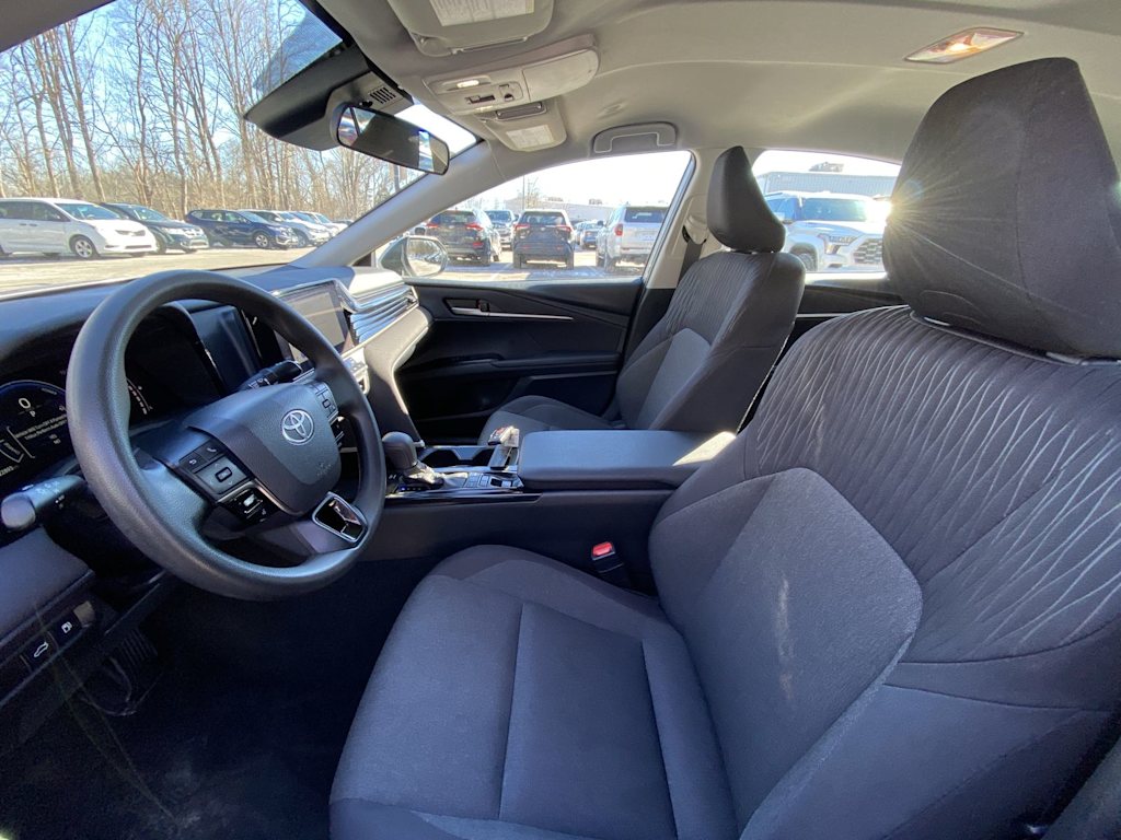 Thumbnail: 2025 Toyota Camry - 9