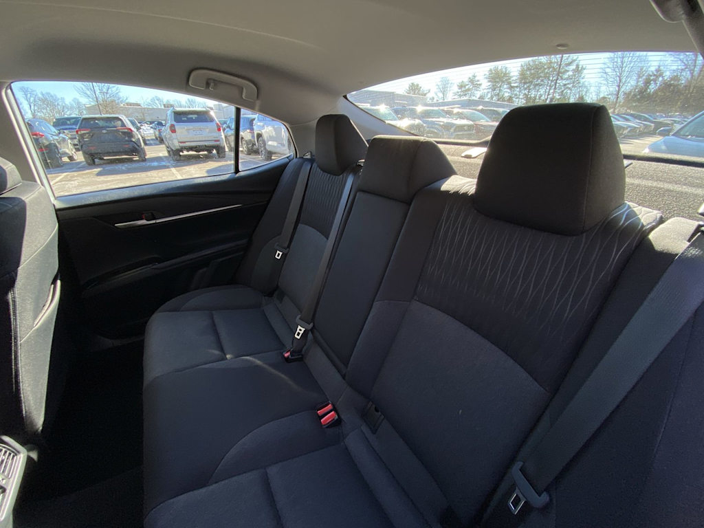 Thumbnail: 2025 Toyota Camry - 25