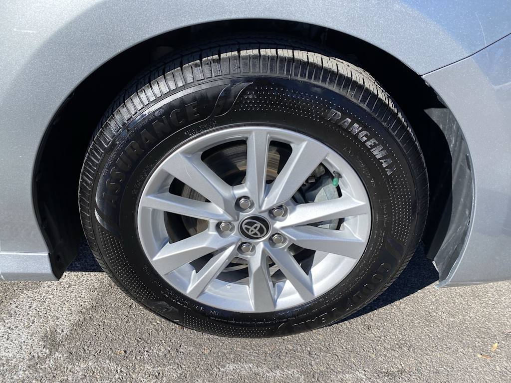 Thumbnail: 2025 Toyota Camry - 21