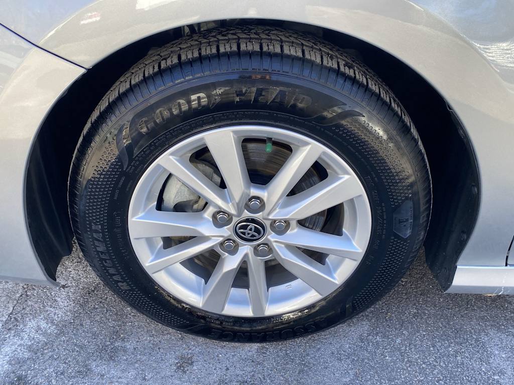 Thumbnail: 2025 Toyota Camry - 7