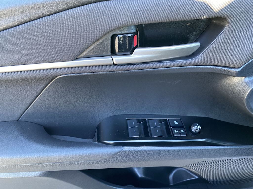 Thumbnail: 2025 Toyota Camry - 22