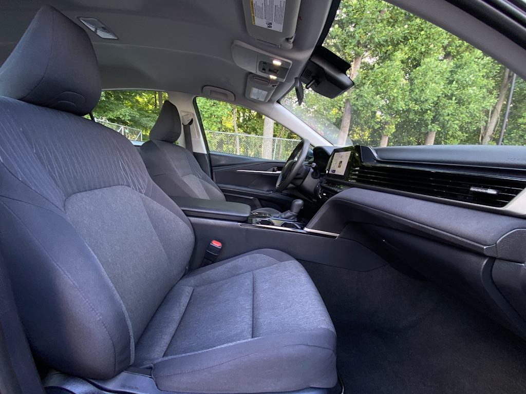 Thumbnail: 2025 Toyota Camry - 30