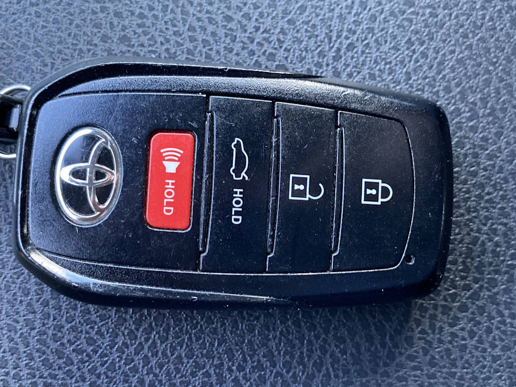 Thumbnail: 2025 Toyota Camry - 18