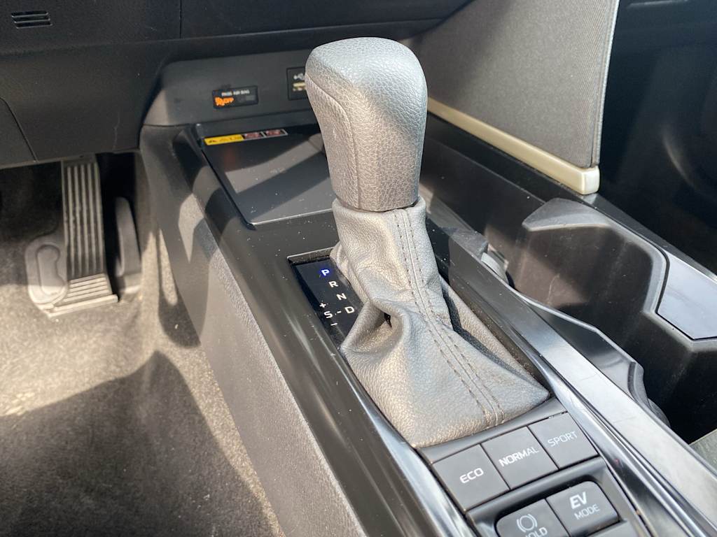 Thumbnail: 2025 Toyota Camry - 14