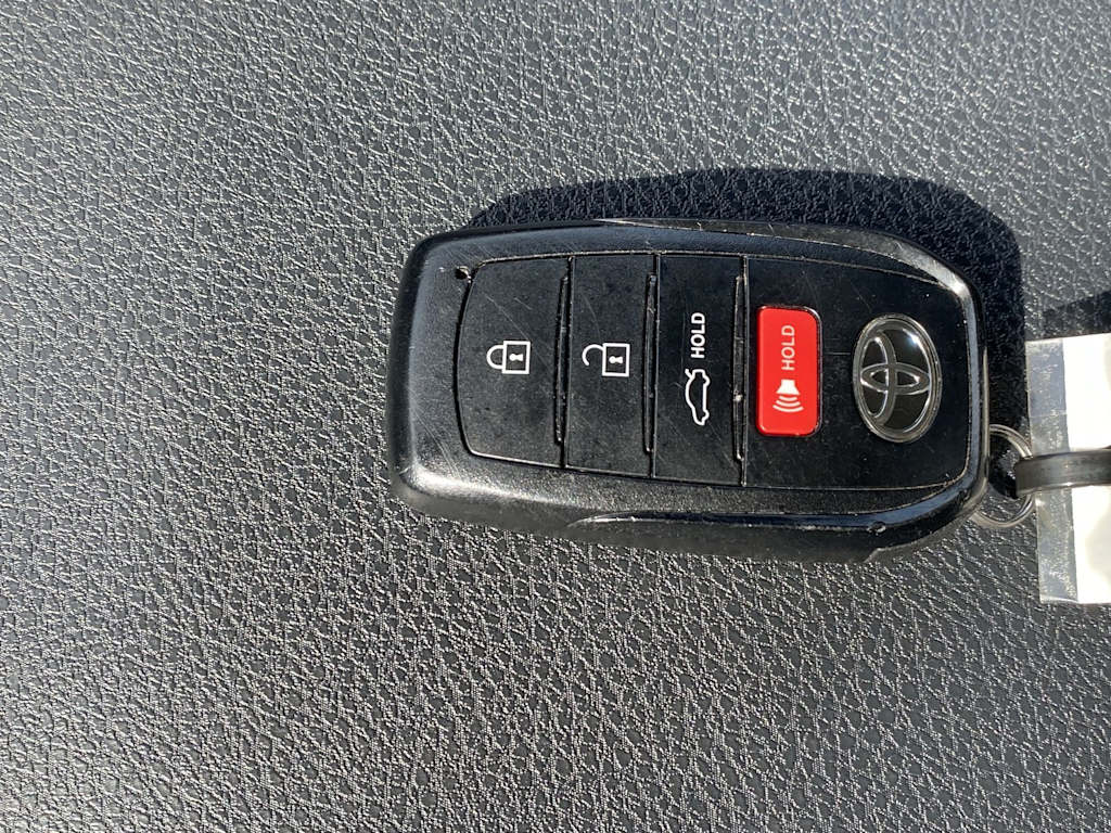 Thumbnail: 2025 Toyota Camry - 17