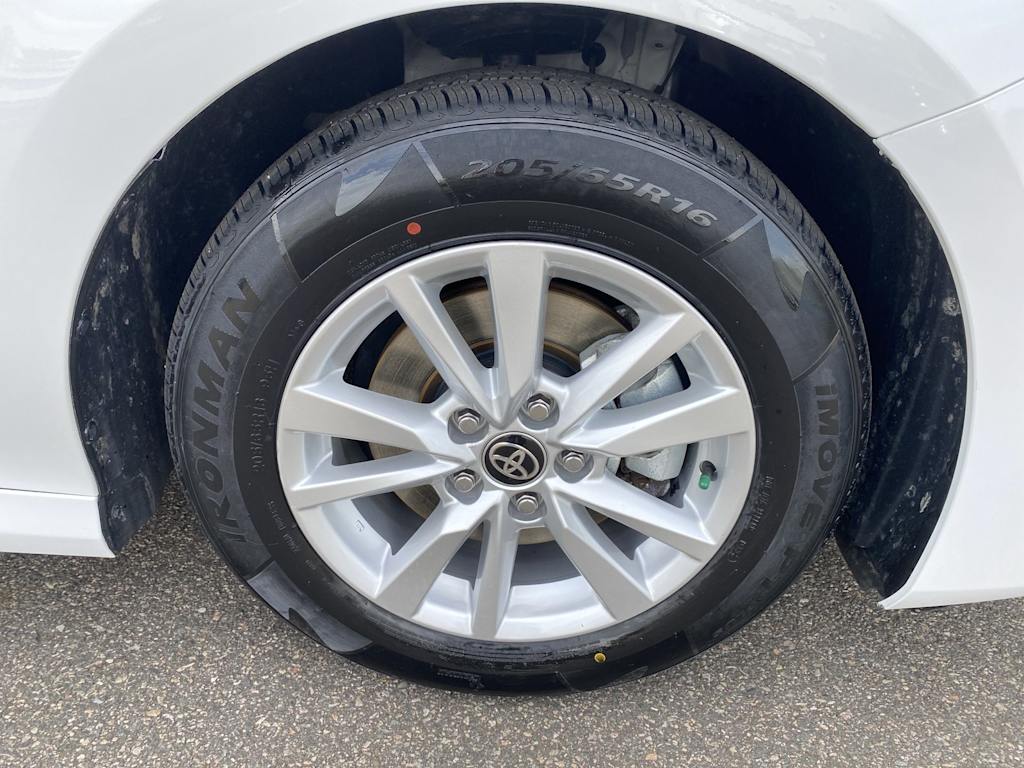 Thumbnail: 2025 Toyota Camry - 27