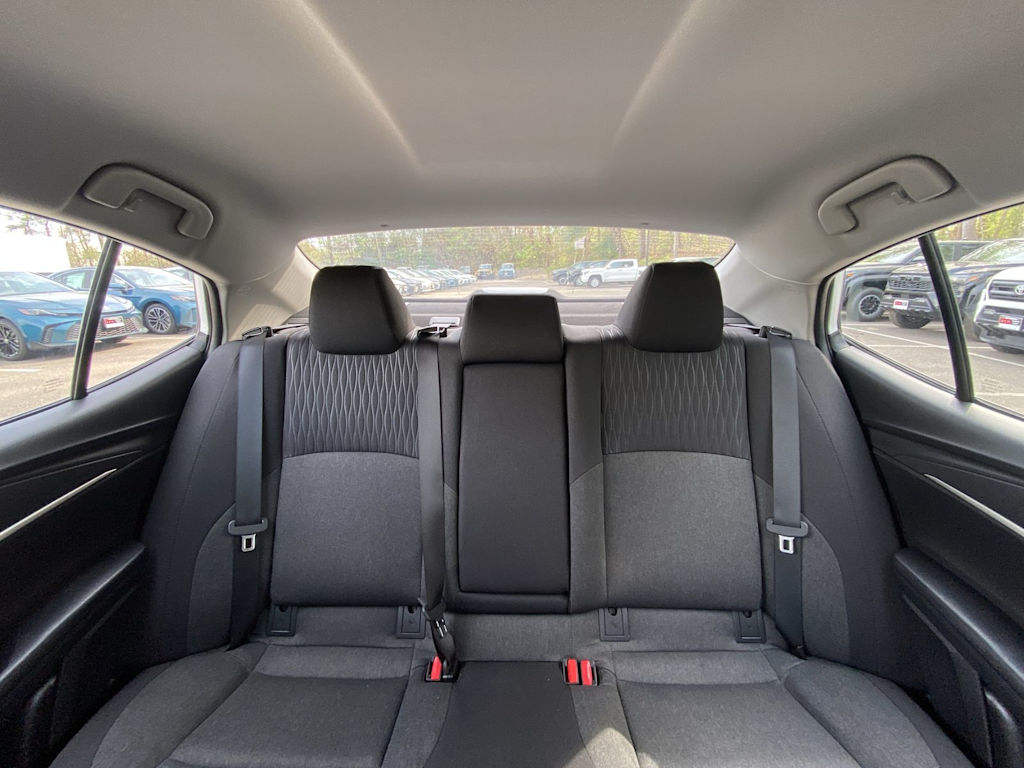 Thumbnail: 2025 Toyota Camry - 32