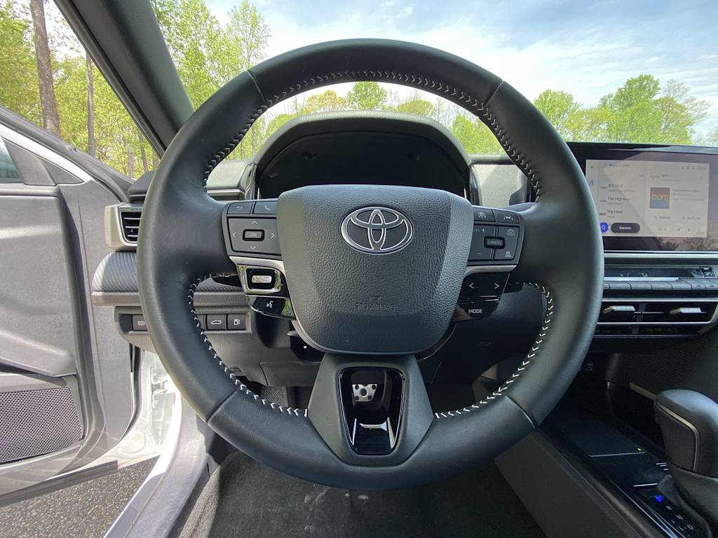 Thumbnail: 2025 Toyota Camry - 6