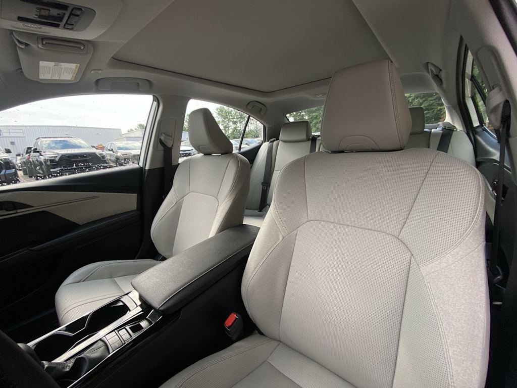 Thumbnail: 2026 Toyota Camry - 11
