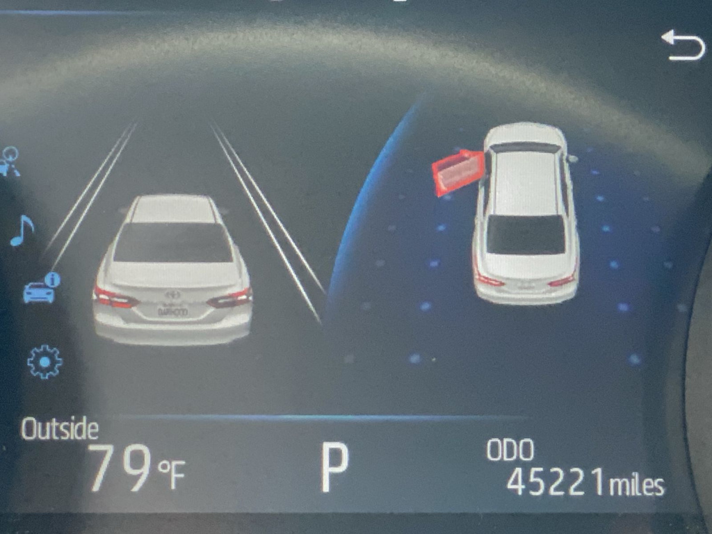 Thumbnail: 2023 Toyota Camry - 13