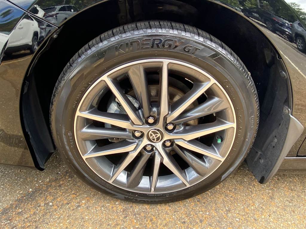 Thumbnail: 2023 Toyota Camry - 6