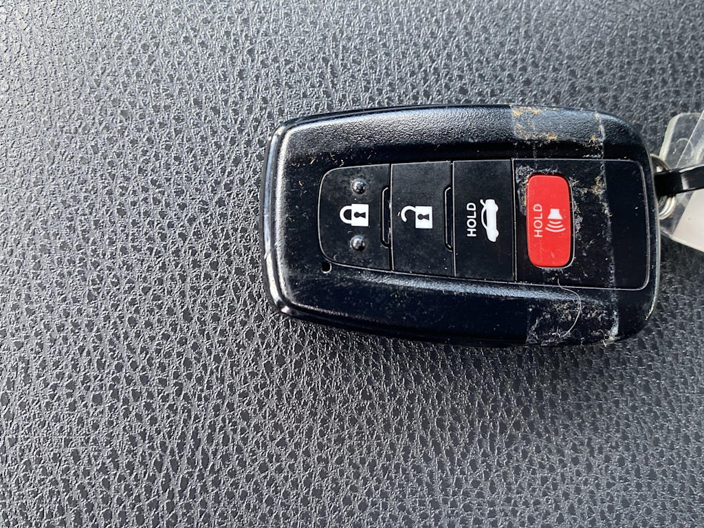 Thumbnail: 2023 Toyota Camry - 15