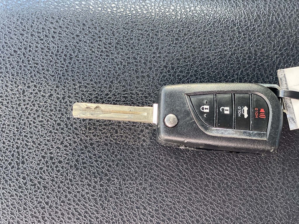 Thumbnail: 2023 Toyota Camry - 13