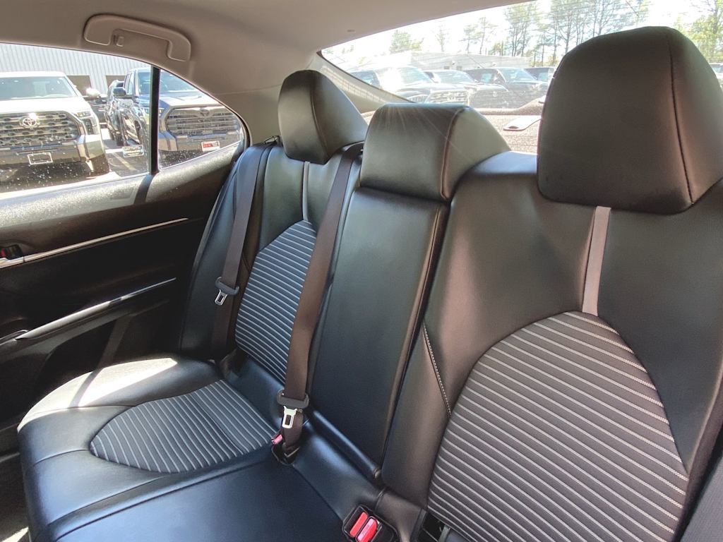 2022 Toyota Camry SE 11