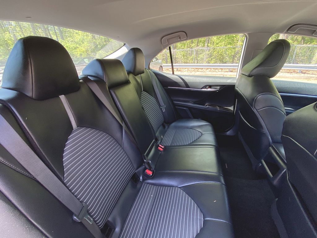 2022 Toyota Camry SE 27